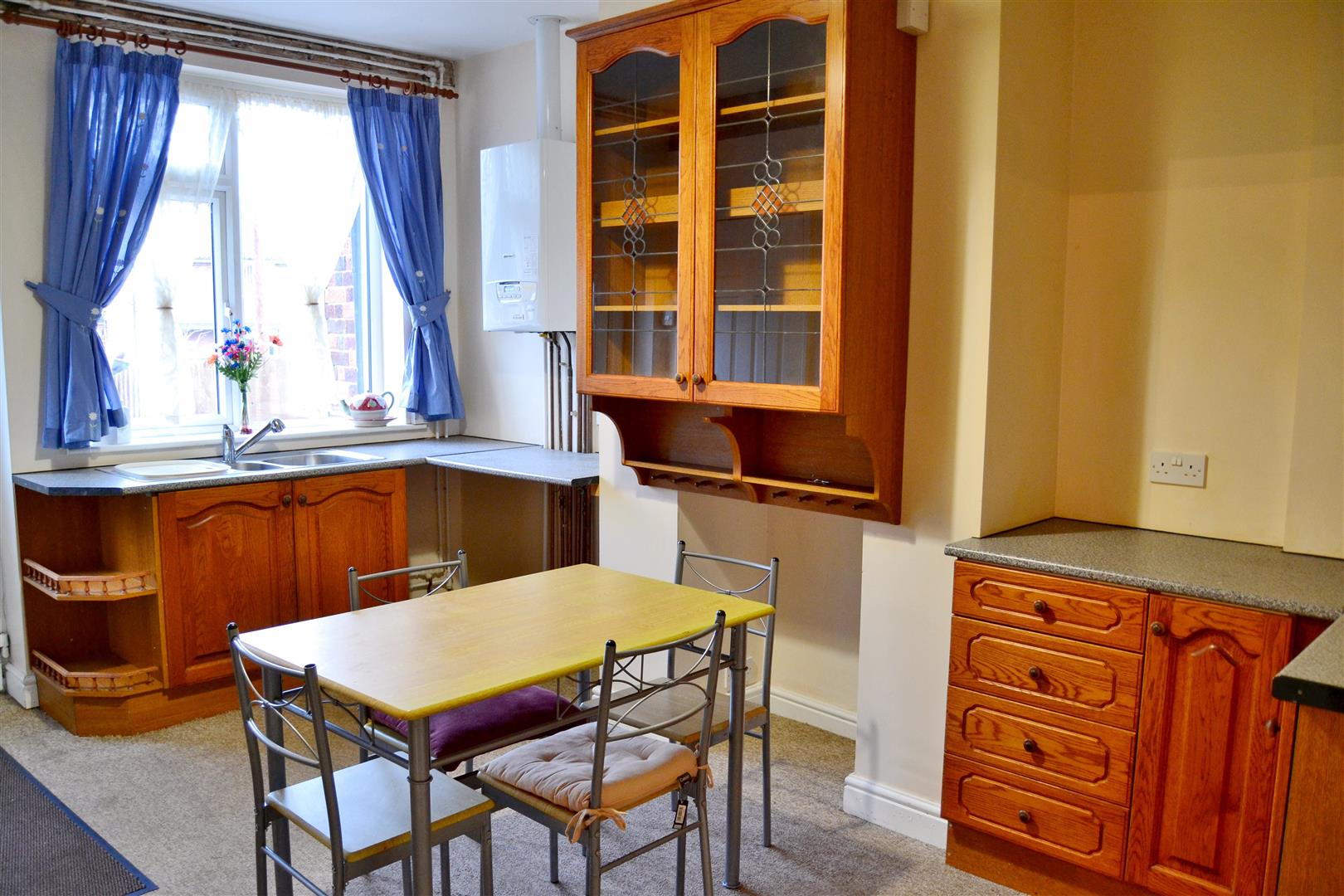 BREAKFAST KITCHEN